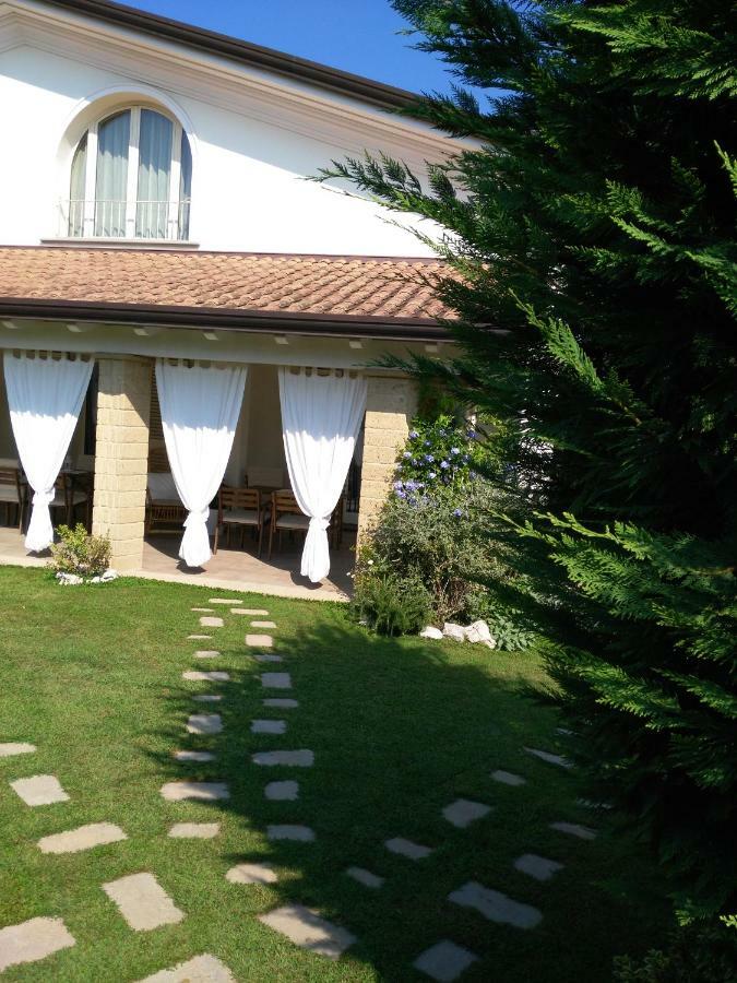 I Salici Villa Marina di Massa Exterior photo